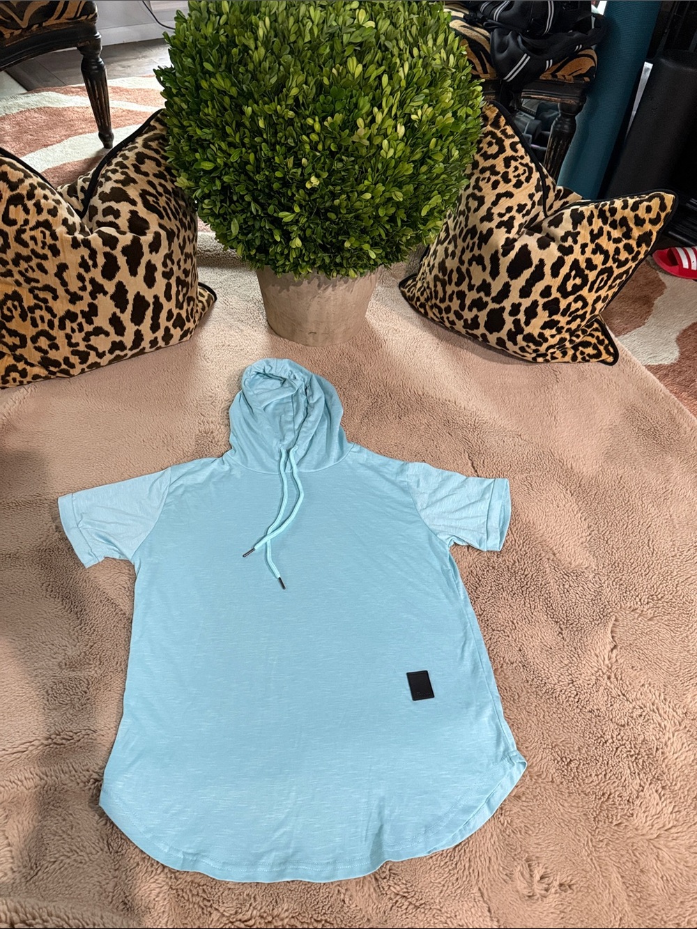 Men’s Size S Light Blue Short-Sleeve Hooded Tunic NWOT